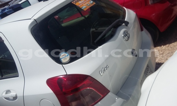 ይግዙ ያገለገለ Toyota Vitz ነጭ መኪና በ ሞቃዲሾ በ ሶማሊያ ይግዙ ያገለገለ Toyota Vitz ነጭ መኪና በ ሞቃዲሾ በ ሶማሊያ