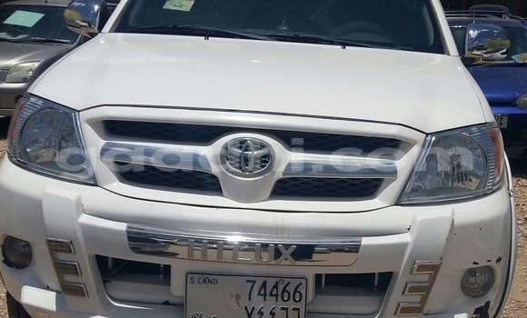 Acheter Neuf Voiture Toyota Hilux Blanc à Hargeysa, Somaliland Acheter Neuf Voiture Toyota Hilux Blanc à Hargeysa, Somaliland