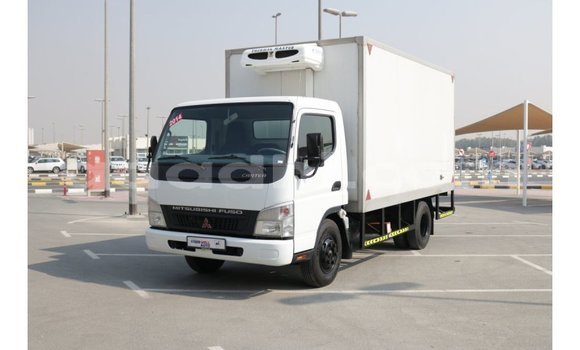 Buy Import Mitsubishi L400 White Truck in Import - Dubai in Somalia