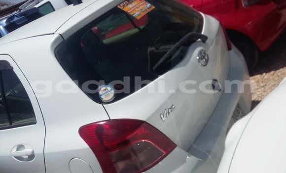 ይግዙ ያገለገለ Toyota Vitz ነጭ መኪና በ ሞቃዲሾ በ ሶማሊያ ይግዙ ያገለገለ Toyota Vitz ነጭ መኪና በ ሞቃዲሾ በ ሶማሊያ
