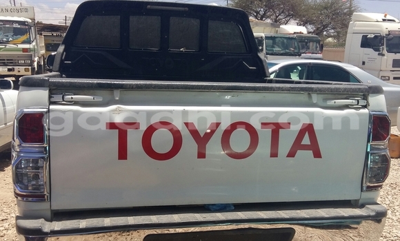 Acheter Neuf Voiture Toyota Hilux Blanc à Hargeysa, Somaliland Acheter Neuf Voiture Toyota Hilux Blanc à Hargeysa, Somaliland