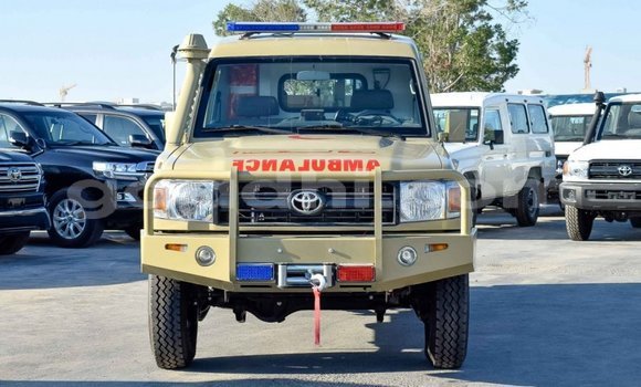 Nunua Mpya Toyota Land Cruiser Beige Gari ndani ya Afgooye nchini Somalia Nunua Mpya Toyota Land Cruiser Beige Gari ndani ya Afgooye nchini Somalia