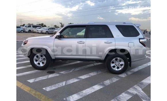 Buy Import Toyota HiAce Other Truck in Import - Dubai in Somalia Buy Import Toyota HiAce Other Truck in Import - Dubai in Somalia