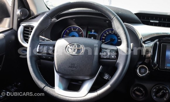 Imported Toyota Hilux Other Makiinaa iti Import - Dubai keessatti Somalia keessatti Imported Toyota Hilux Other Makiinaa iti Import - Dubai keessatti Somalia keessatti