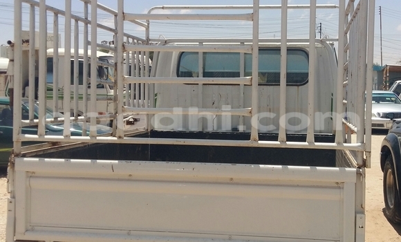 Acheter Neuf Voiture Nissan Note Blanc à Hargeysa, Somaliland Acheter Neuf Voiture Nissan Note Blanc à Hargeysa, Somaliland