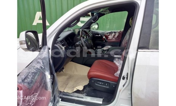 اشتري Imported Lexus LX أبيض سيارة في Import - Dubai في الصومال اشتري Imported Lexus LX أبيض سيارة في Import - Dubai في الصومال