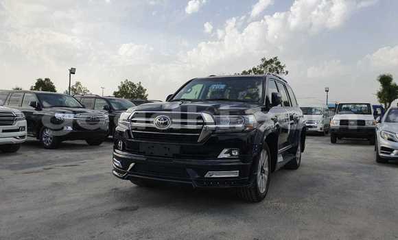 Nunua Mpya Toyota Land Cruiser Nyeusi Gari ndani ya Afgooye nchini Somalia Nunua Mpya Toyota Land Cruiser Nyeusi Gari ndani ya Afgooye nchini Somalia