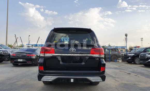 Nunua Mpya Toyota Land Cruiser Nyeusi Gari ndani ya Afgooye nchini Somalia Nunua Mpya Toyota Land Cruiser Nyeusi Gari ndani ya Afgooye nchini Somalia
