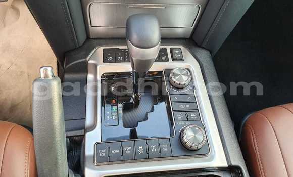 Nunua Mpya Toyota Land Cruiser Nyeusi Gari ndani ya Afgooye nchini Somalia Nunua Mpya Toyota Land Cruiser Nyeusi Gari ndani ya Afgooye nchini Somalia