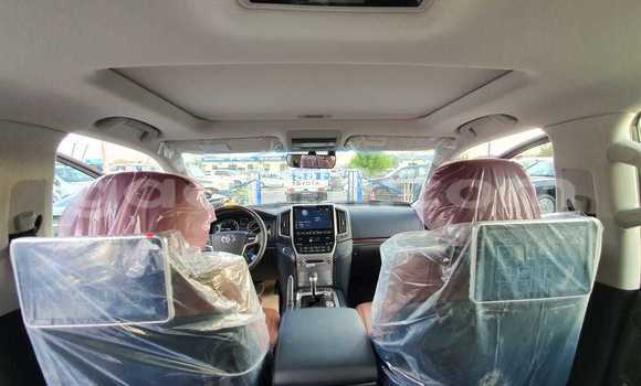 Nunua Mpya Toyota Land Cruiser Nyeusi Gari ndani ya Afgooye nchini Somalia Nunua Mpya Toyota Land Cruiser Nyeusi Gari ndani ya Afgooye nchini Somalia