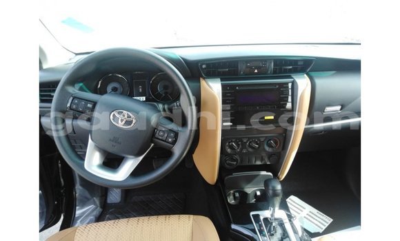 Imported Toyota Fortuner Black Makiinaa iti Import - Dubai keessatti Somalia keessatti Imported Toyota Fortuner Black Makiinaa iti Import - Dubai keessatti Somalia keessatti