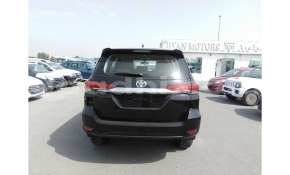 Imported Toyota Fortuner Black Makiinaa iti Import - Dubai keessatti Somalia keessatti Imported Toyota Fortuner Black Makiinaa iti Import - Dubai keessatti Somalia keessatti