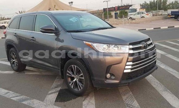 ይግዙ Imported Toyota Highlander ሌላ መኪና በ Import - Dubai በ ሶማሊያ ይግዙ Imported Toyota Highlander ሌላ መኪና በ Import - Dubai በ ሶማሊያ