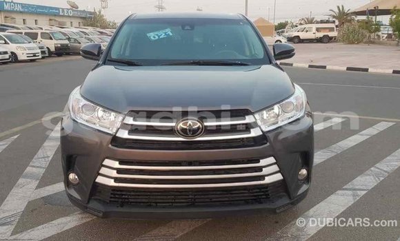 ይግዙ Imported Toyota Highlander ሌላ መኪና በ Import - Dubai በ ሶማሊያ ይግዙ Imported Toyota Highlander ሌላ መኪና በ Import - Dubai በ ሶማሊያ