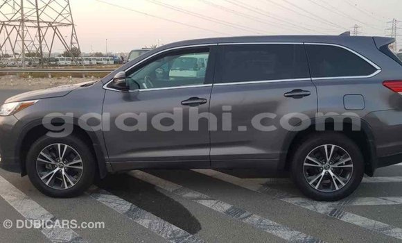 ይግዙ Imported Toyota Highlander ሌላ መኪና በ Import - Dubai በ ሶማሊያ ይግዙ Imported Toyota Highlander ሌላ መኪና በ Import - Dubai በ ሶማሊያ