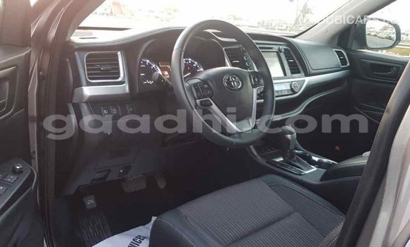 ይግዙ Imported Toyota Highlander ሌላ መኪና በ Import - Dubai በ ሶማሊያ ይግዙ Imported Toyota Highlander ሌላ መኪና በ Import - Dubai በ ሶማሊያ