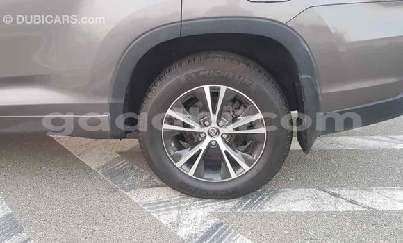ይግዙ Imported Toyota Highlander ሌላ መኪና በ Import - Dubai በ ሶማሊያ ይግዙ Imported Toyota Highlander ሌላ መኪና በ Import - Dubai በ ሶማሊያ