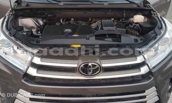 ይግዙ Imported Toyota Highlander ሌላ መኪና በ Import - Dubai በ ሶማሊያ ይግዙ Imported Toyota Highlander ሌላ መኪና በ Import - Dubai በ ሶማሊያ