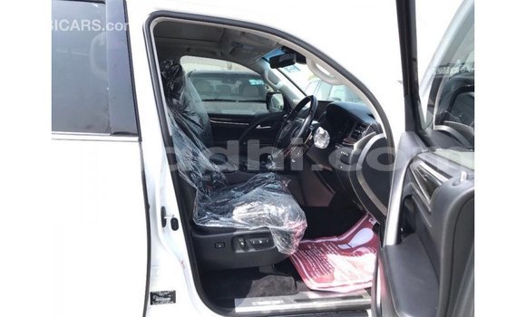 Acheter Import Voiture Lexus LX Blanc à Import - Dubai, Somalie Acheter Import Voiture Lexus LX Blanc à Import - Dubai, Somalie