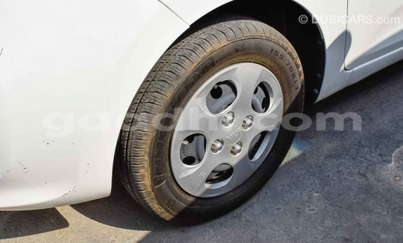 Imported Kia Picanto White Makiinaa iti Import - Dubai keessatti Somalia keessatti Imported Kia Picanto White Makiinaa iti Import - Dubai keessatti Somalia keessatti