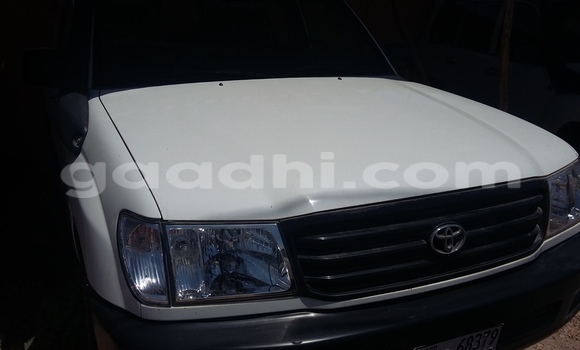 ይግዙ ያገለገለ Toyota Land Cruiser ነጭ መኪና በ ሞቃዲሾ በ ሶማሊያ ይግዙ ያገለገለ Toyota Land Cruiser ነጭ መኪና በ ሞቃዲሾ በ ሶማሊያ