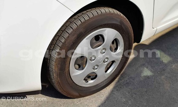 Acheter Import Voiture Kia Picanto Blanc à Import - Dubai, Somalie Acheter Import Voiture Kia Picanto Blanc à Import - Dubai, Somalie