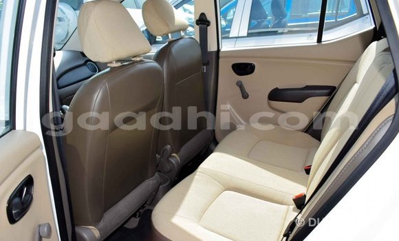Imported Hyundai i10 White Makiinaa iti Import - Dubai keessatti Somalia keessatti Imported Hyundai i10 White Makiinaa iti Import - Dubai keessatti Somalia keessatti