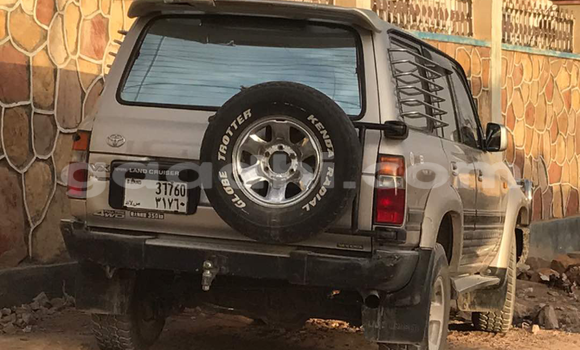 اشتري مستعمل Toyota Land Cruiser فضة سيارة في هرجيسا في أرض الصومال اشتري مستعمل Toyota Land Cruiser فضة سيارة في هرجيسا في أرض الصومال