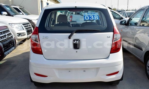 Imported Hyundai i10 White Makiinaa iti Import - Dubai keessatti Somalia keessatti Imported Hyundai i10 White Makiinaa iti Import - Dubai keessatti Somalia keessatti