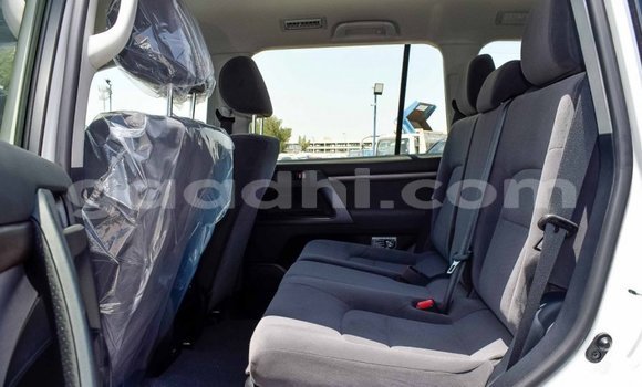 Buy New Toyota Land Cruiser White Car in Afgooye in Somalia Buy New Toyota Land Cruiser White Car in Afgooye in Somalia
