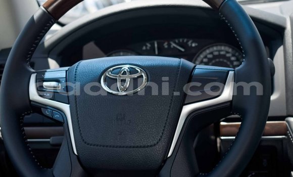 Buy New Toyota Land Cruiser White Car in Afgooye in Somalia Buy New Toyota Land Cruiser White Car in Afgooye in Somalia