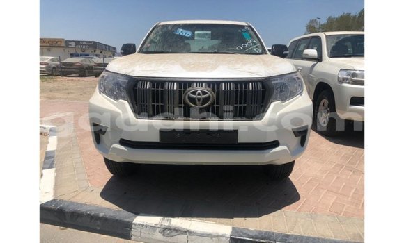 Imported Toyota Prado White Makiinaa iti Import - Dubai keessatti Somalia keessatti Imported Toyota Prado White Makiinaa iti Import - Dubai keessatti Somalia keessatti