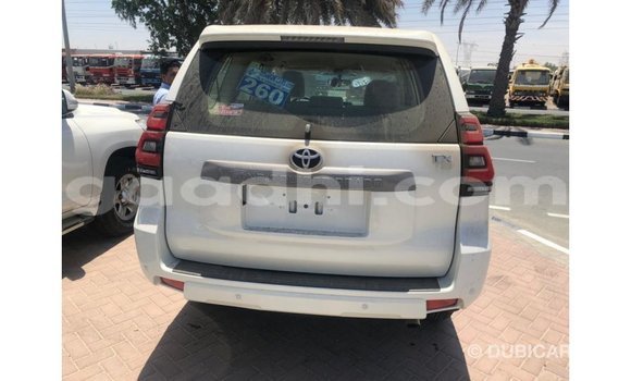 Imported Toyota Prado White Makiinaa iti Import - Dubai keessatti Somalia keessatti Imported Toyota Prado White Makiinaa iti Import - Dubai keessatti Somalia keessatti