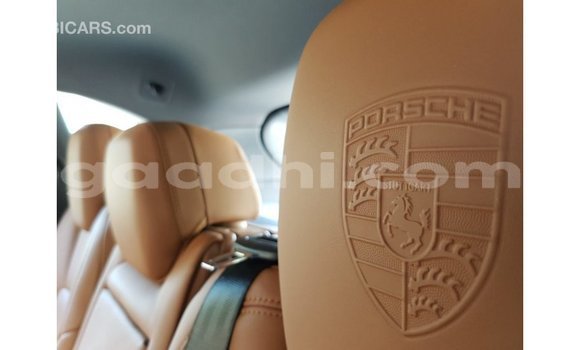 اشتري Imported Porsche Cayenne أبيض سيارة في Import - Dubai في الصومال اشتري Imported Porsche Cayenne أبيض سيارة في Import - Dubai في الصومال