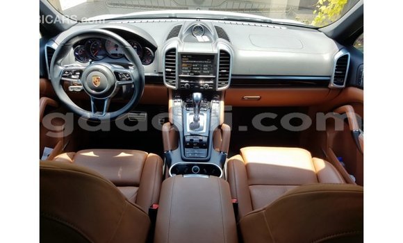 اشتري Imported Porsche Cayenne أبيض سيارة في Import - Dubai في الصومال اشتري Imported Porsche Cayenne أبيض سيارة في Import - Dubai في الصومال