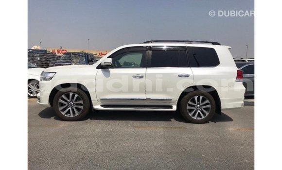 Buy Import Toyota Land Cruiser White Car in Import - Dubai in Somalia Buy Import Toyota Land Cruiser White Car in Import - Dubai in Somalia