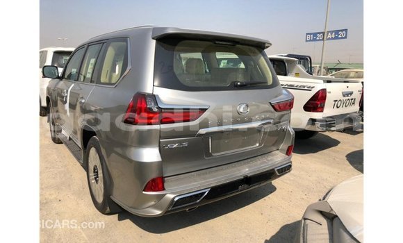 اشتري Imported Lexus LX آخر سيارة في Import - Dubai في الصومال اشتري Imported Lexus LX آخر سيارة في Import - Dubai في الصومال