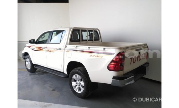اشتري Imported Toyota Hilux أبيض سيارة في Import - Dubai في الصومال اشتري Imported Toyota Hilux أبيض سيارة في Import - Dubai في الصومال