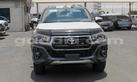 اشتري Imported Toyota Hilux أسود سيارة في Import - Dubai في الصومال اشتري Imported Toyota Hilux أسود سيارة في Import - Dubai في الصومال