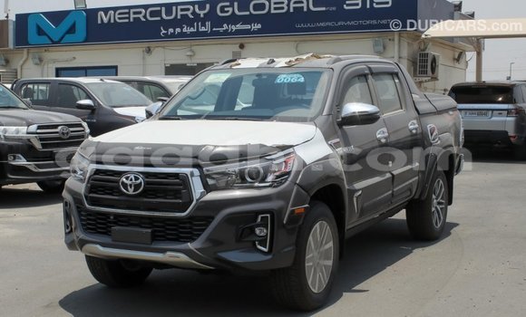 اشتري Imported Toyota Hilux أسود سيارة في Import - Dubai في الصومال اشتري Imported Toyota Hilux أسود سيارة في Import - Dubai في الصومال