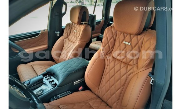 اشتري Imported Lexus LX أسود سيارة في Import - Dubai في الصومال اشتري Imported Lexus LX أسود سيارة في Import - Dubai في الصومال