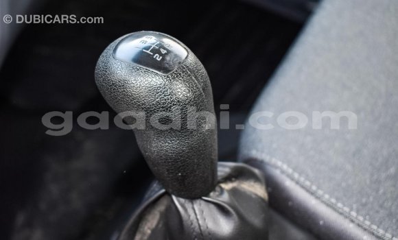 اشتري Imported Mercedes-Benz 190 أبيض سيارة في Import - Dubai في الصومال اشتري Imported Mercedes-Benz 190 أبيض سيارة في Import - Dubai في الصومال