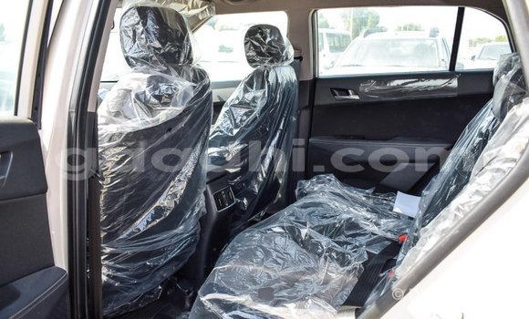 Acheter Import Voiture Hyundai Creta Beige à Import - Dubai, Somalie Acheter Import Voiture Hyundai Creta Beige à Import - Dubai, Somalie