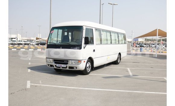 Buy Import Mitsubishi L400 White Truck in Import - Dubai in Somalia