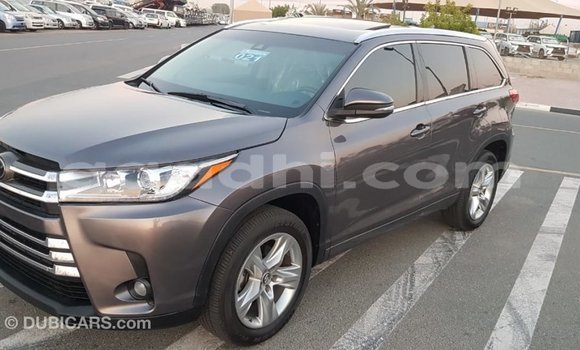 ይግዙ Imported Toyota Highlander ሌላ መኪና በ Import - Dubai በ ሶማሊያ ይግዙ Imported Toyota Highlander ሌላ መኪና በ Import - Dubai በ ሶማሊያ