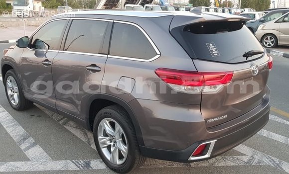 ይግዙ Imported Toyota Highlander ሌላ መኪና በ Import - Dubai በ ሶማሊያ ይግዙ Imported Toyota Highlander ሌላ መኪና በ Import - Dubai በ ሶማሊያ