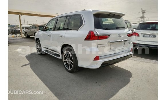Imported Lexus LX Red Makiinaa iti Import - Dubai keessatti Somalia keessatti Imported Lexus LX Red Makiinaa iti Import - Dubai keessatti Somalia keessatti
