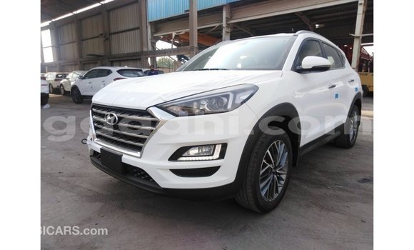 Acheter Import Voiture Hyundai Tucson Blanc à Import - Dubai, Somalie Acheter Import Voiture Hyundai Tucson Blanc à Import - Dubai, Somalie