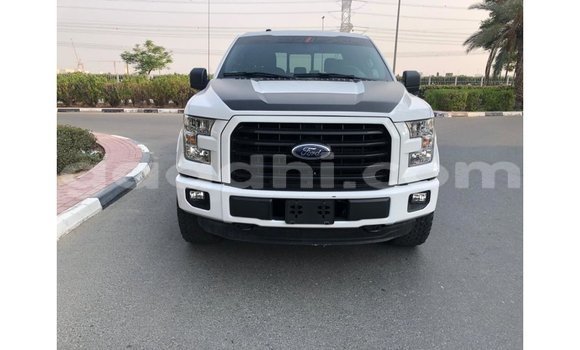 Buy Import Ford Club Wagon White Car in Import - Dubai in Somalia