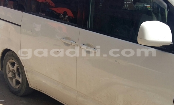 اشتري مستعمل Toyota Noah أبيض سيارة في هرجيسا في أرض الصومال اشتري مستعمل Toyota Noah أبيض سيارة في هرجيسا في أرض الصومال